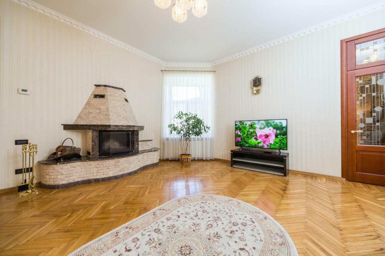 Apartamenty Na Sofievskoy Odessa Exterior photo