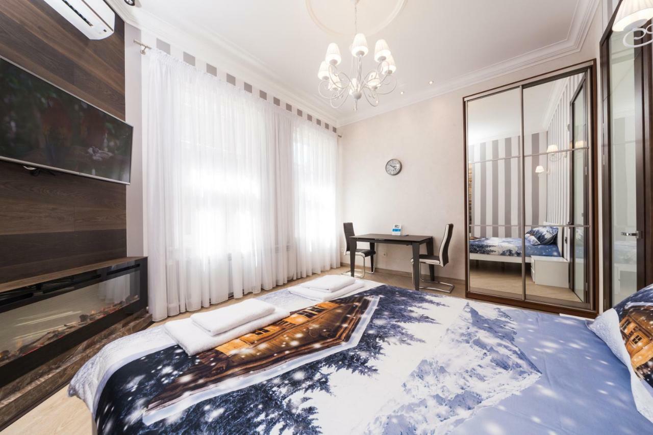 Apartamenty Na Sofievskoy Odessa Exterior photo